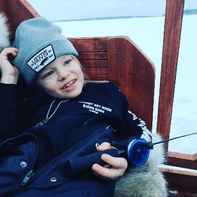 Guided Ice Fishing Trip in the Raahe Archipelago